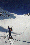 Kurz unterhalb der Gipfelfelsen